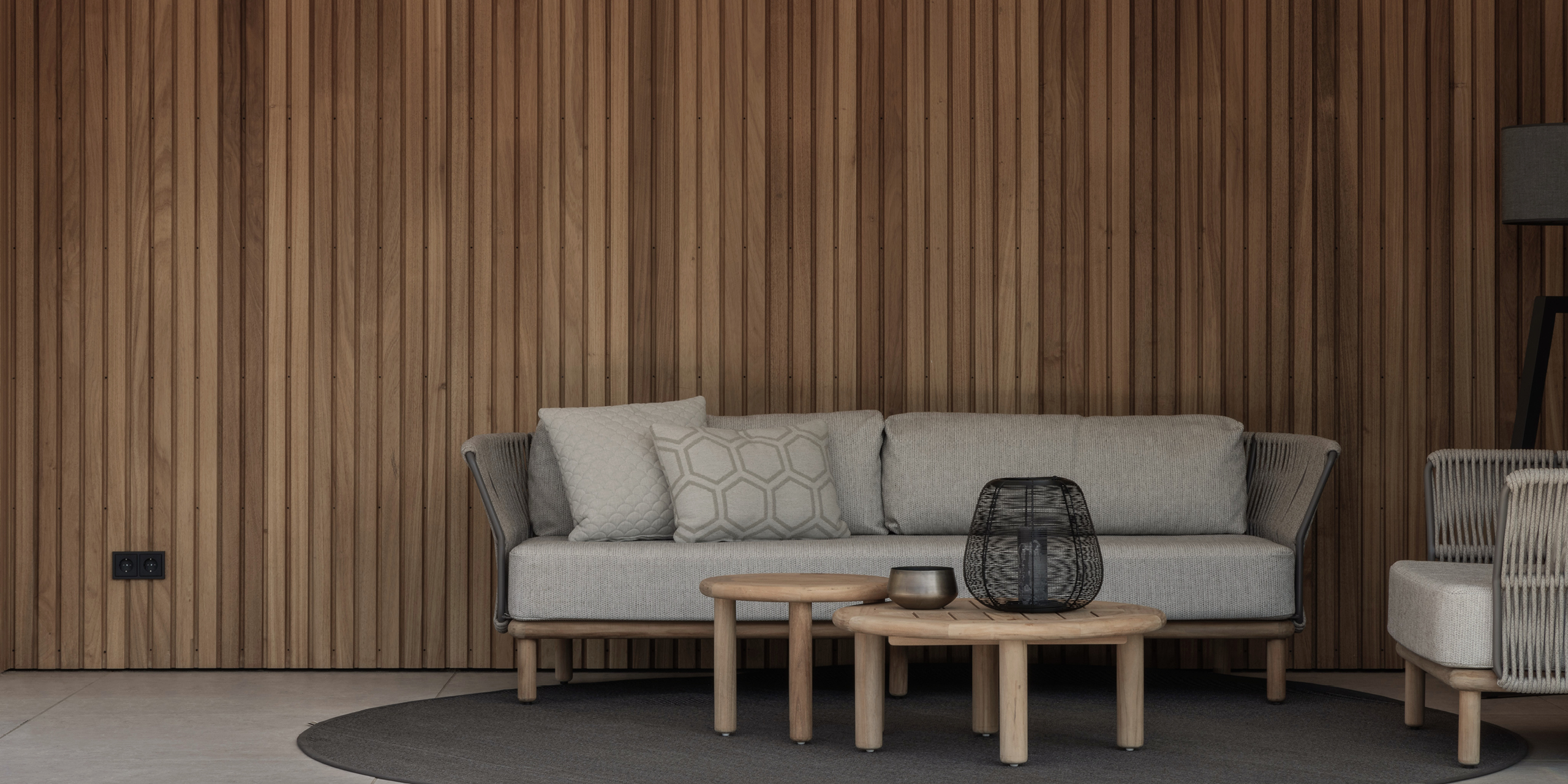 Buytengewoon tuin in Uddel met poolhouse en zithoek.